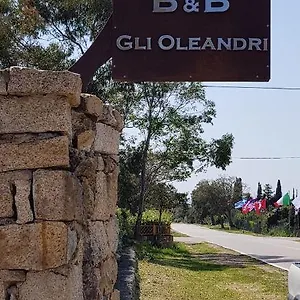 Gli Oleandri San Pantaleo